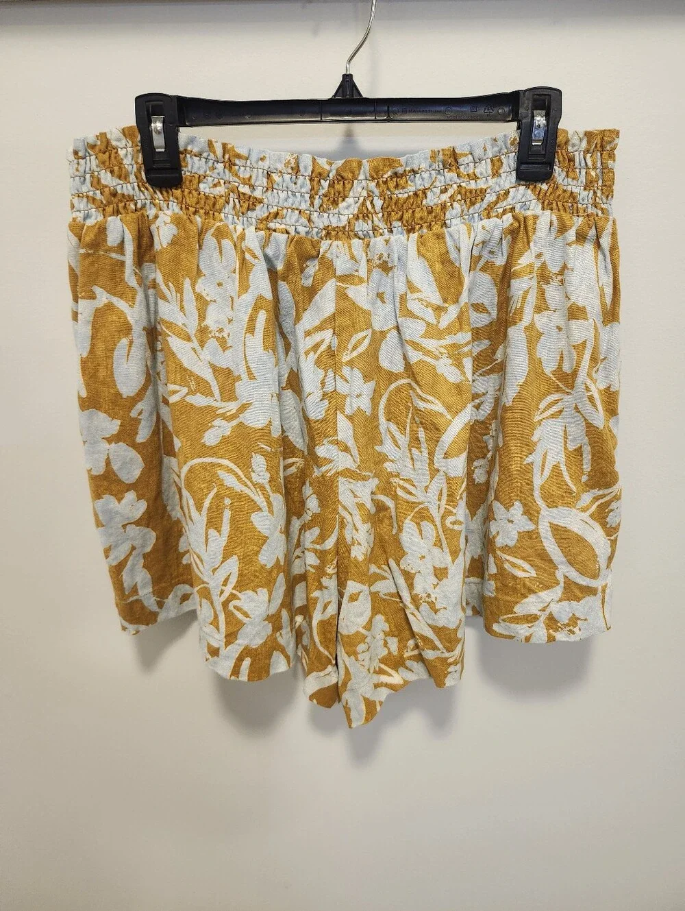 Ava & Viv Mustard Floral Linen Elastic-Waist Shorts - Picture 3 of 7